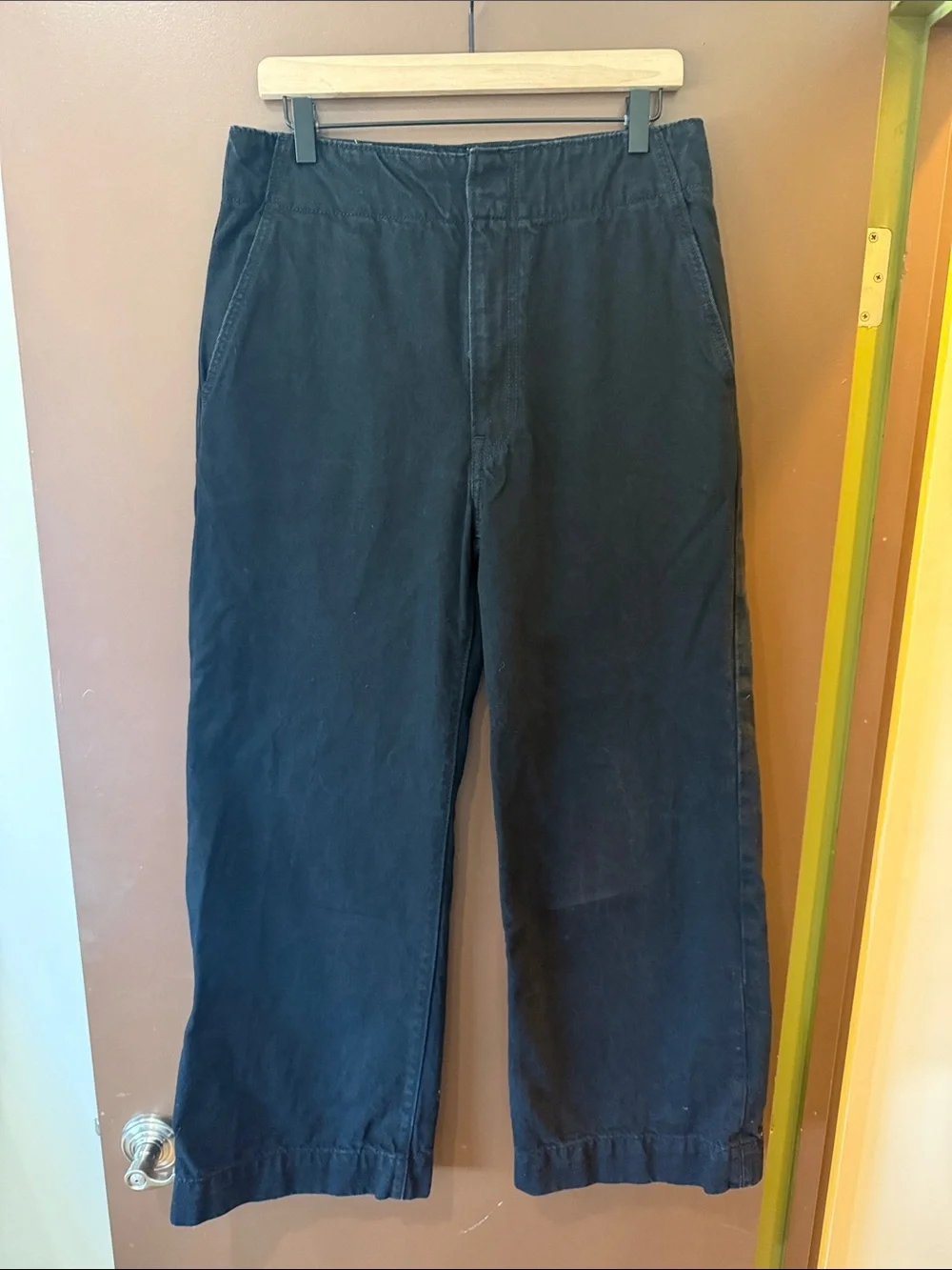 EUC Levi’s Ribcage Wide Leg Black Jeans